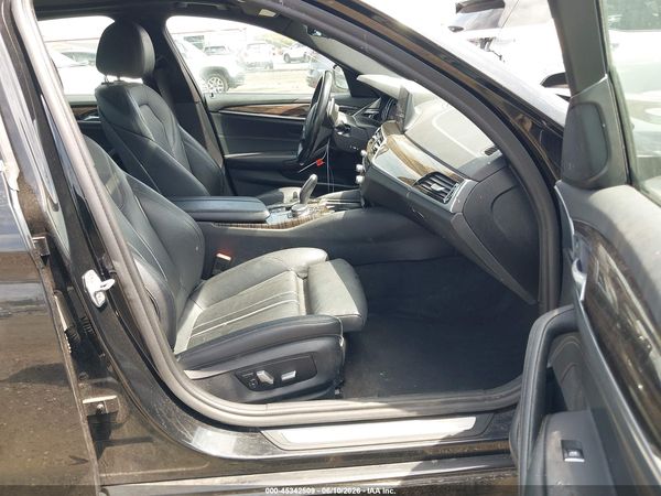 2019 BMW 530I