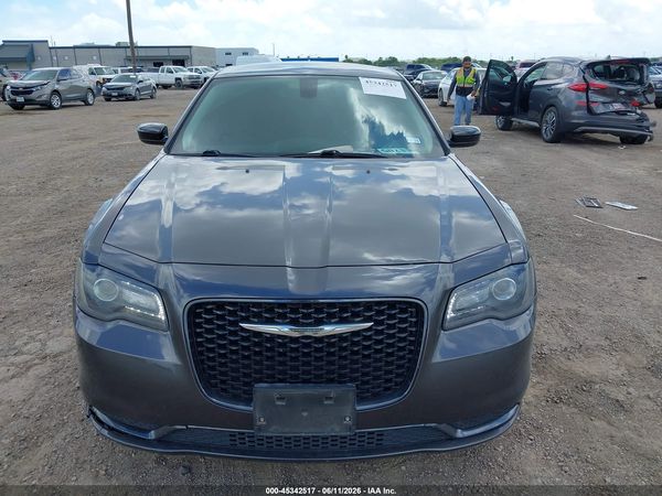 2019 CHRYSLER 300 TOURING