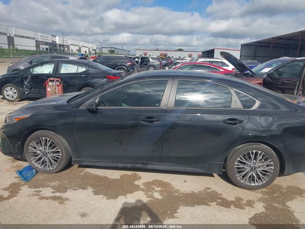 2024 KIA FORTE GT-LINE