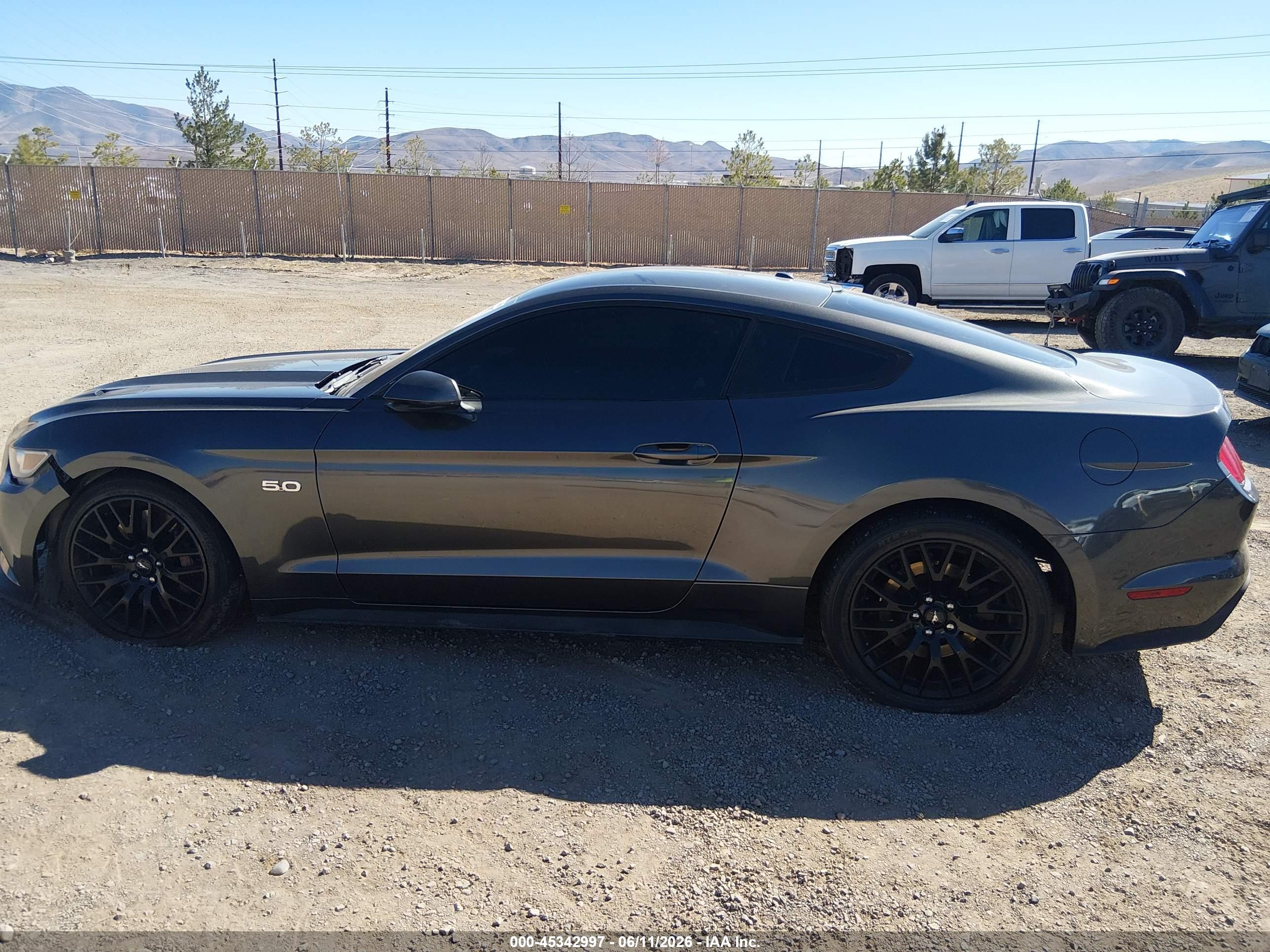 2017 FORD MUSTANG GT PREMIUM