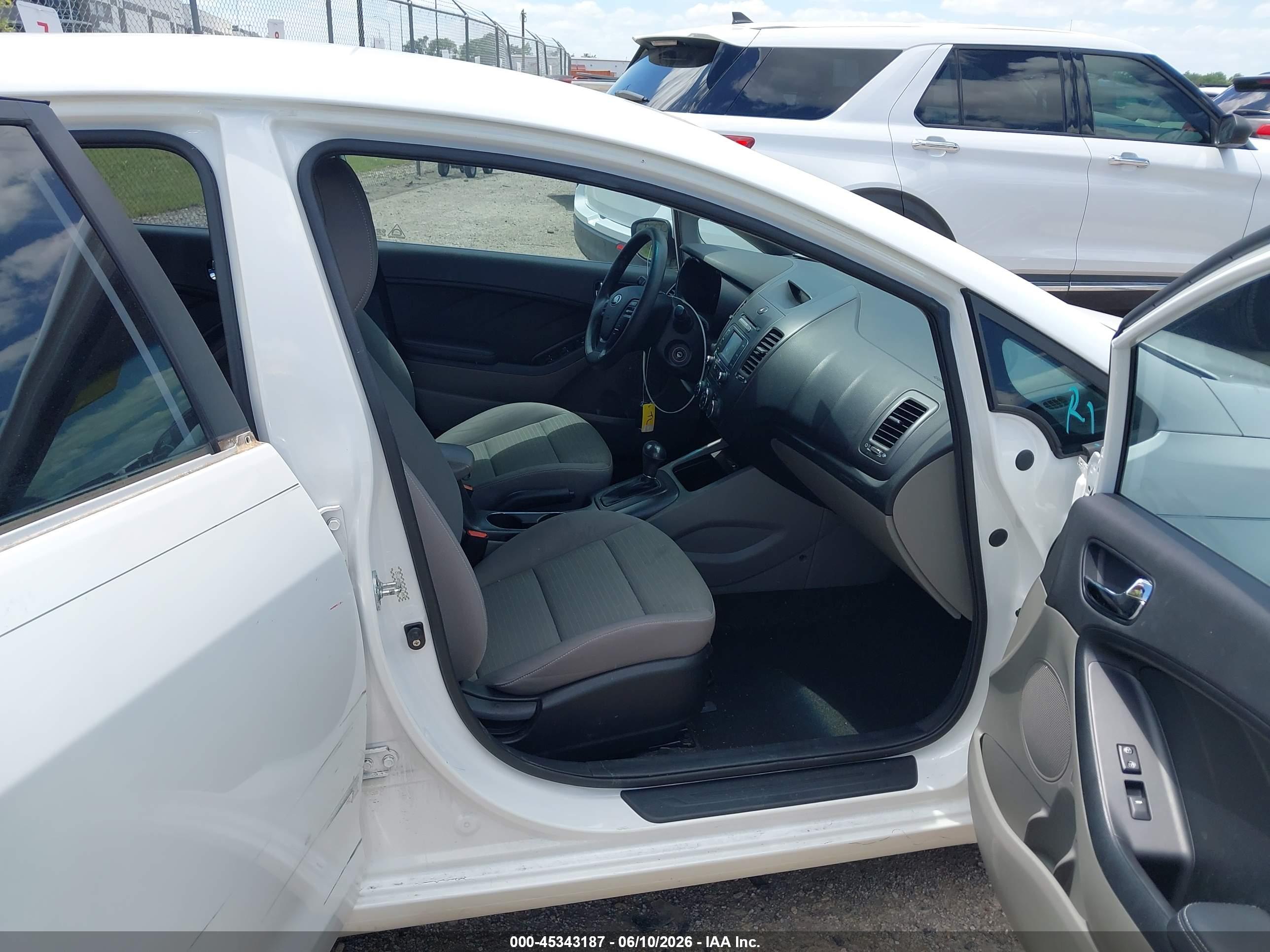 2016 KIA FORTE LX