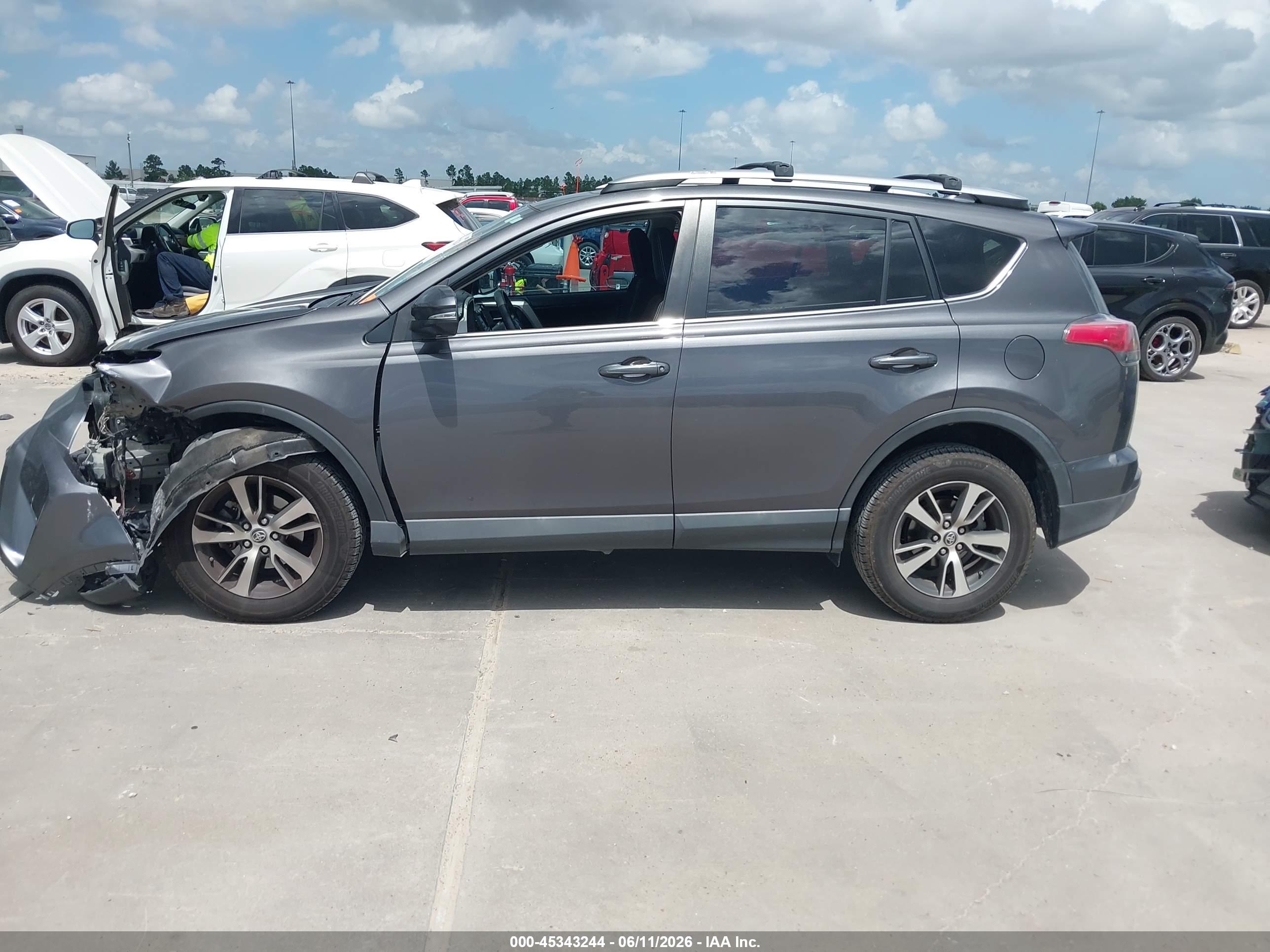 2018 TOYOTA RAV4 XLE