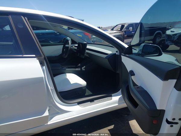 2026 TESLA MODEL 3