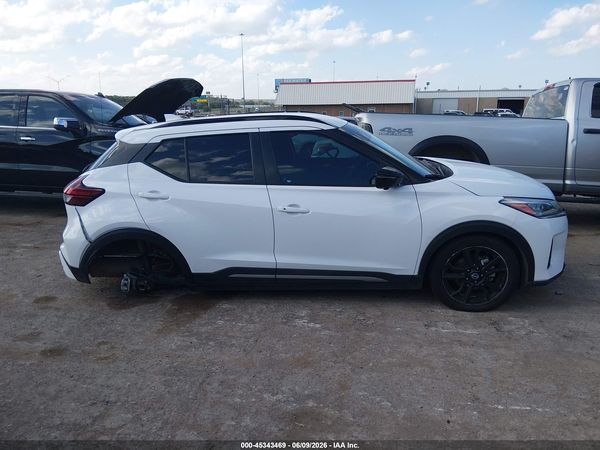 2023 NISSAN KICKS SR XTRONIC CVT
