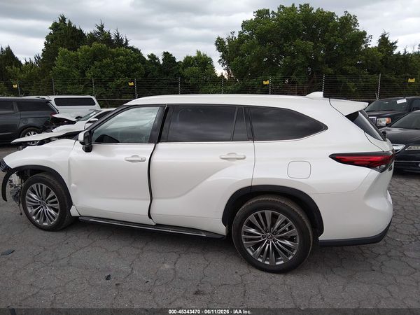 2021 TOYOTA HIGHLANDER PLATINUM