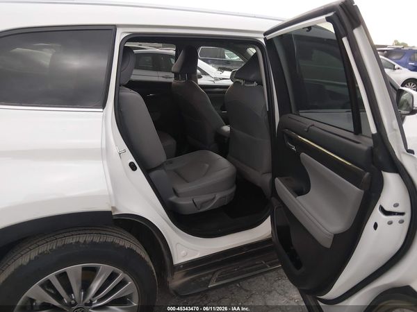 2021 TOYOTA HIGHLANDER PLATINUM