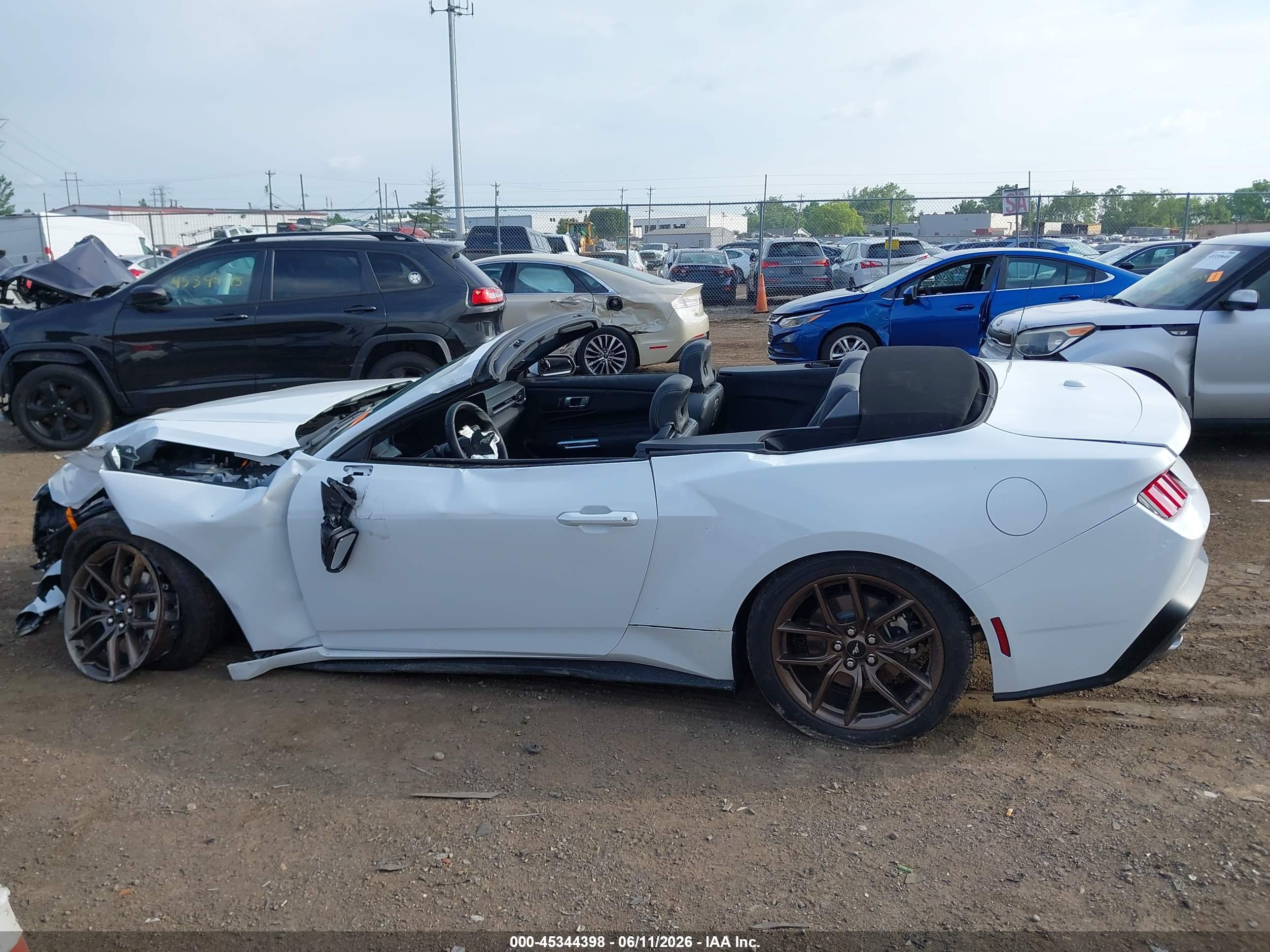 2026 FORD MUSTANG ECOBOOST PREMIUM