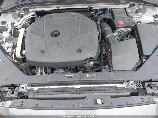 2020 VOLVO V60 CROSS COUNTRY T5