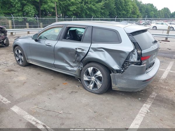 2020 VOLVO V60 CROSS COUNTRY T5