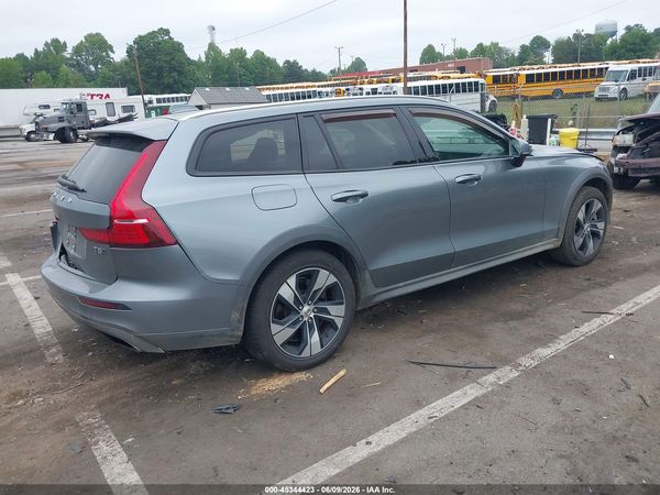 2020 VOLVO V60 CROSS COUNTRY T5