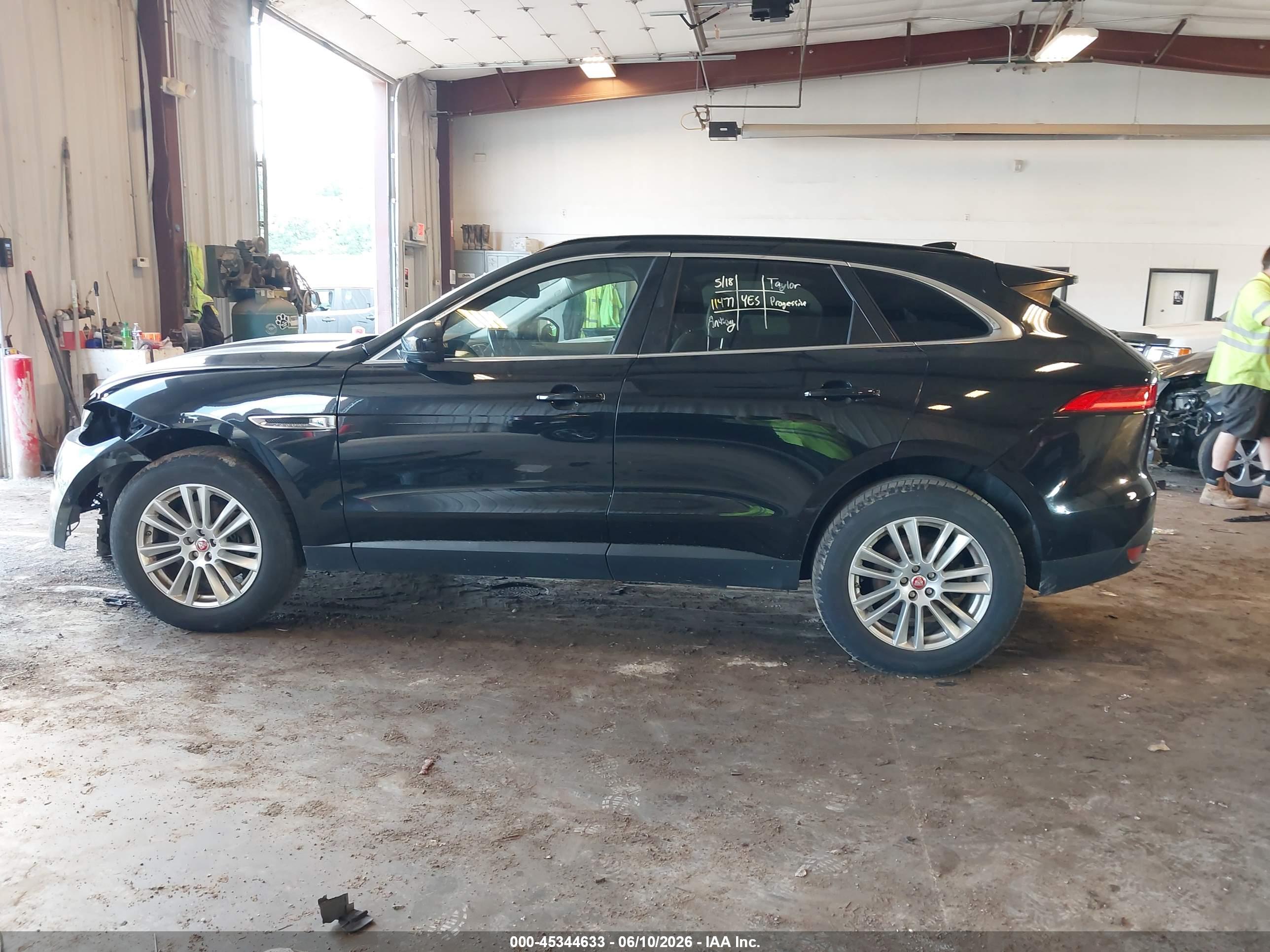 2018 JAGUAR F-PACE 30T PRESTIGE
