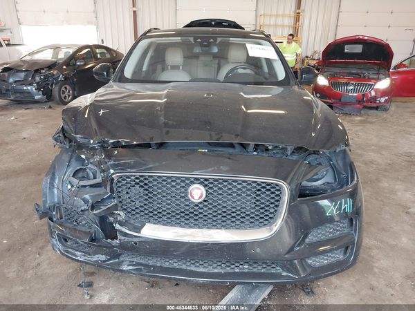 2018 JAGUAR F-PACE 30T PRESTIGE