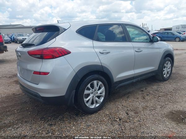 2020 HYUNDAI TUCSON SE