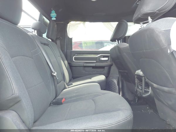 2022 RAM 2500 BIG HORN  4X4 8' BOX