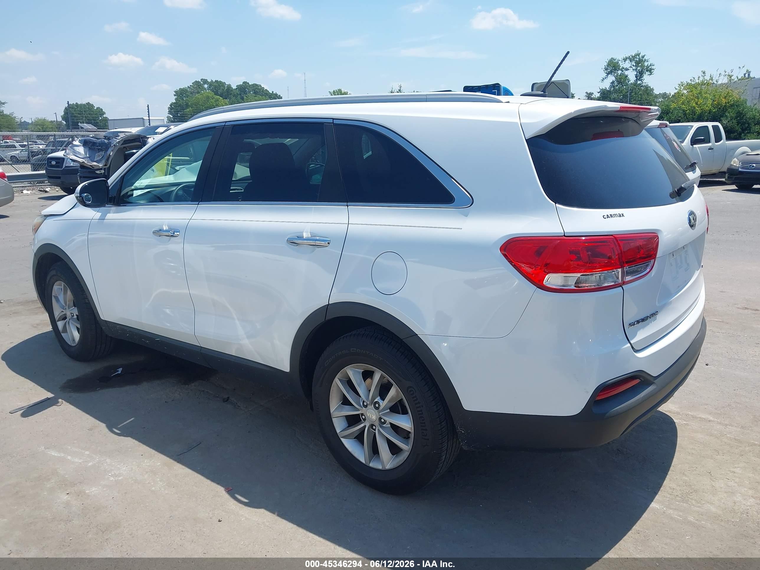 2017 KIA SORENTO 2.4L LX