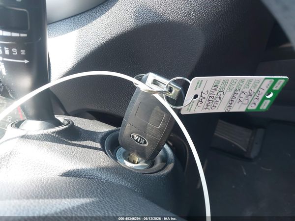 2017 KIA SORENTO 2.4L LX