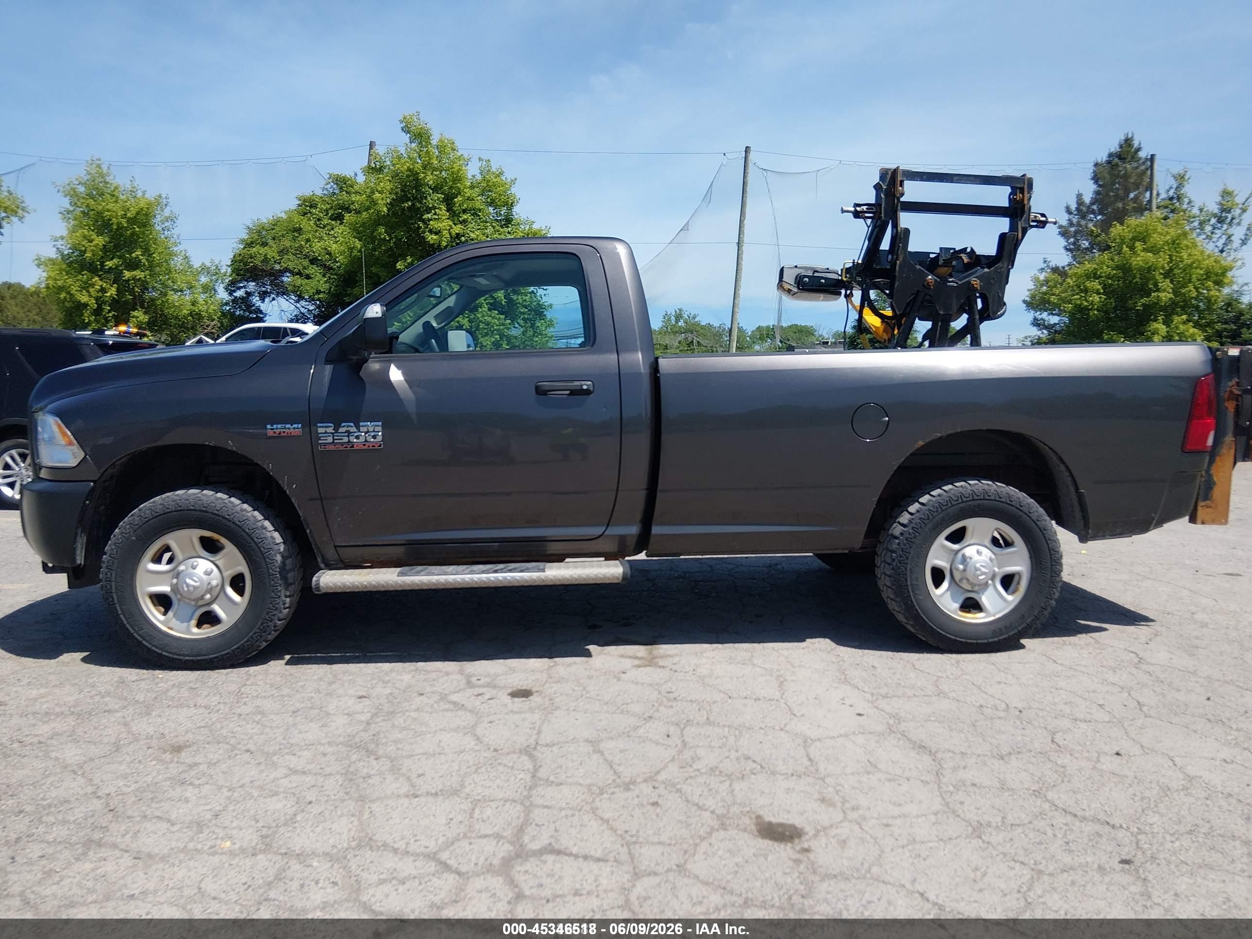 2016 RAM 3500 TRADESMAN