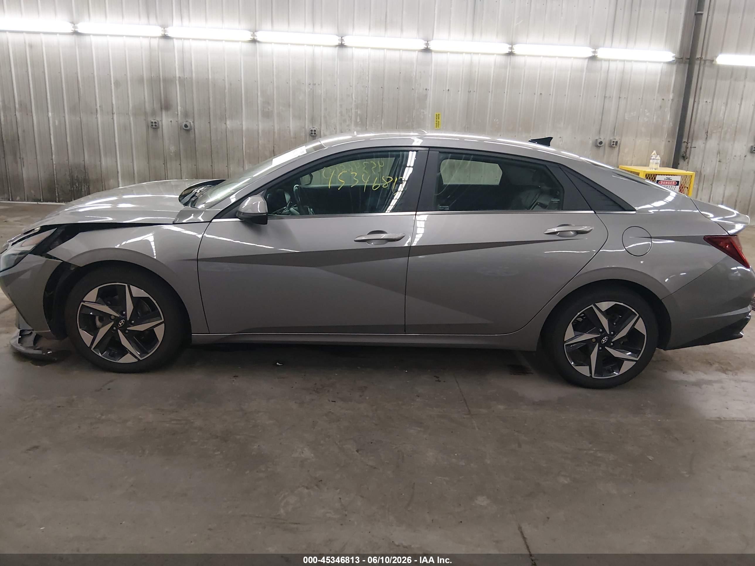 2022 HYUNDAI ELANTRA LIMITED
