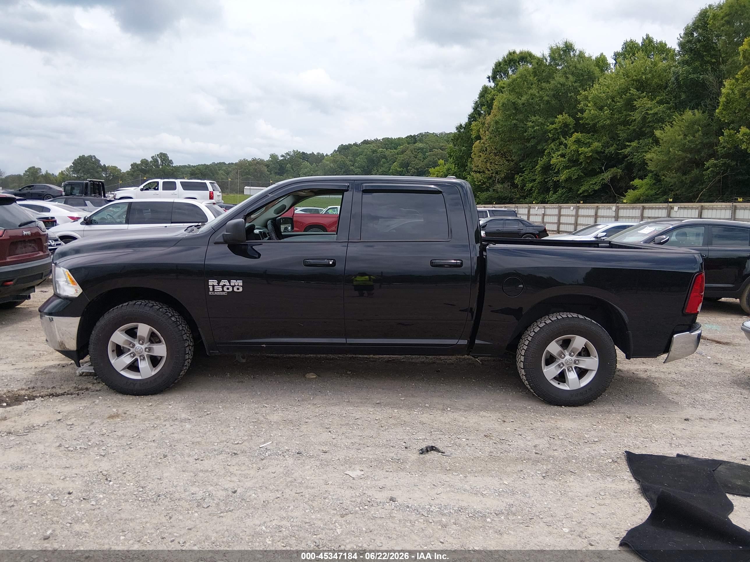 2021 RAM 1500 CLASSIC SLT  4X4 5'7 BOX