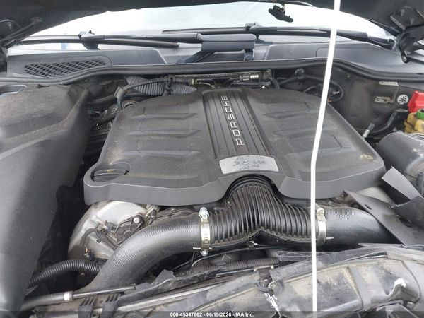 2016 PORSCHE CAYENNE GTS