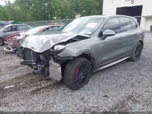 2016 PORSCHE CAYENNE GTS