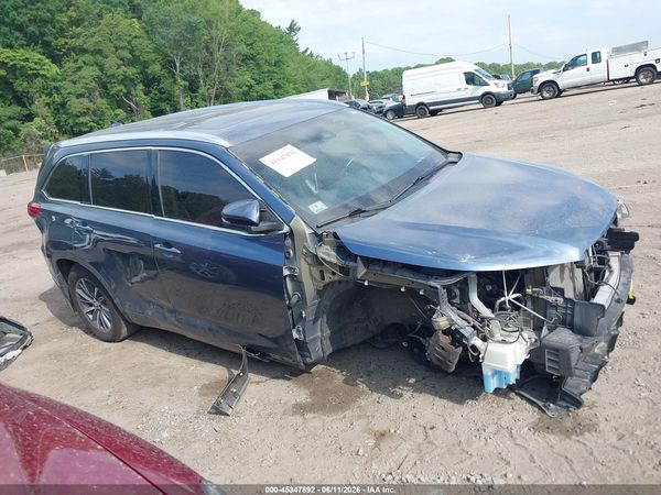 2018 TOYOTA HIGHLANDER XLE
