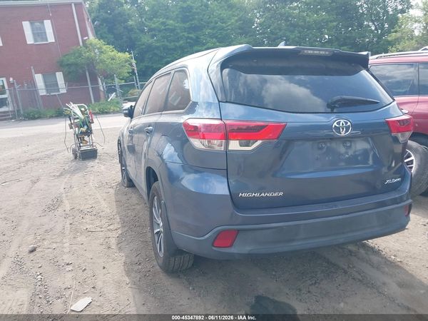 2018 TOYOTA HIGHLANDER XLE