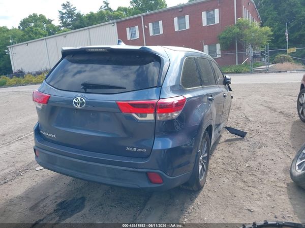 2018 TOYOTA HIGHLANDER XLE