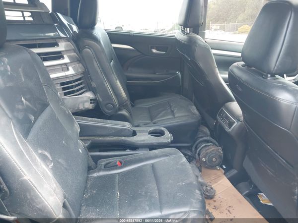 2018 TOYOTA HIGHLANDER XLE