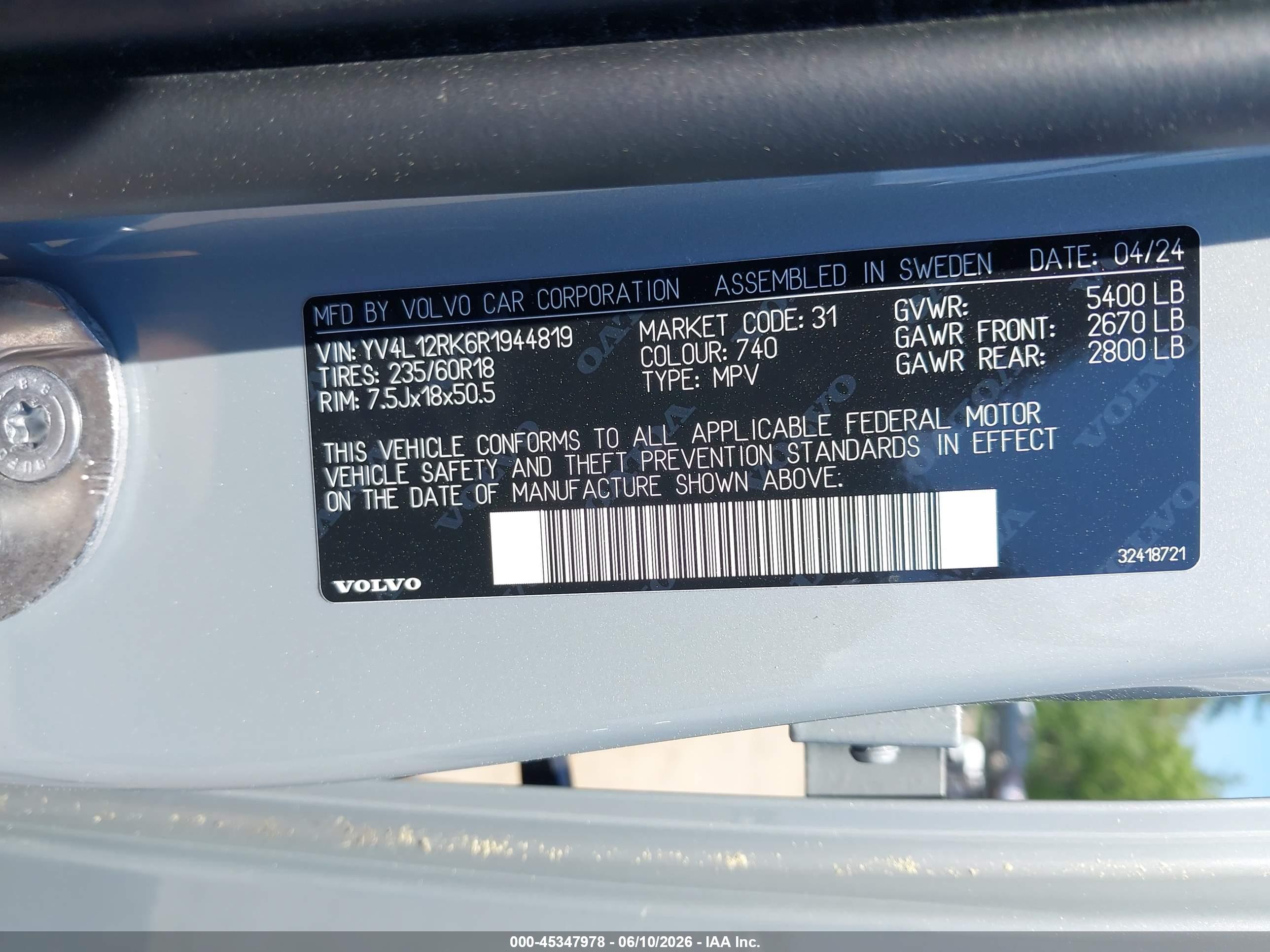 2024 VOLVO XC60 B5 CORE DARK THEME