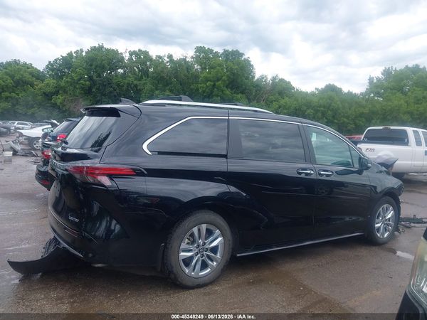 2025 TOYOTA SIENNA LIMITED