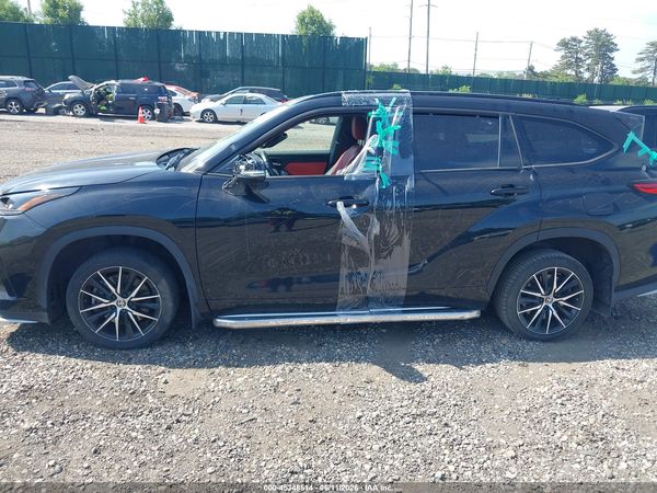 2023 TOYOTA HIGHLANDER XSE