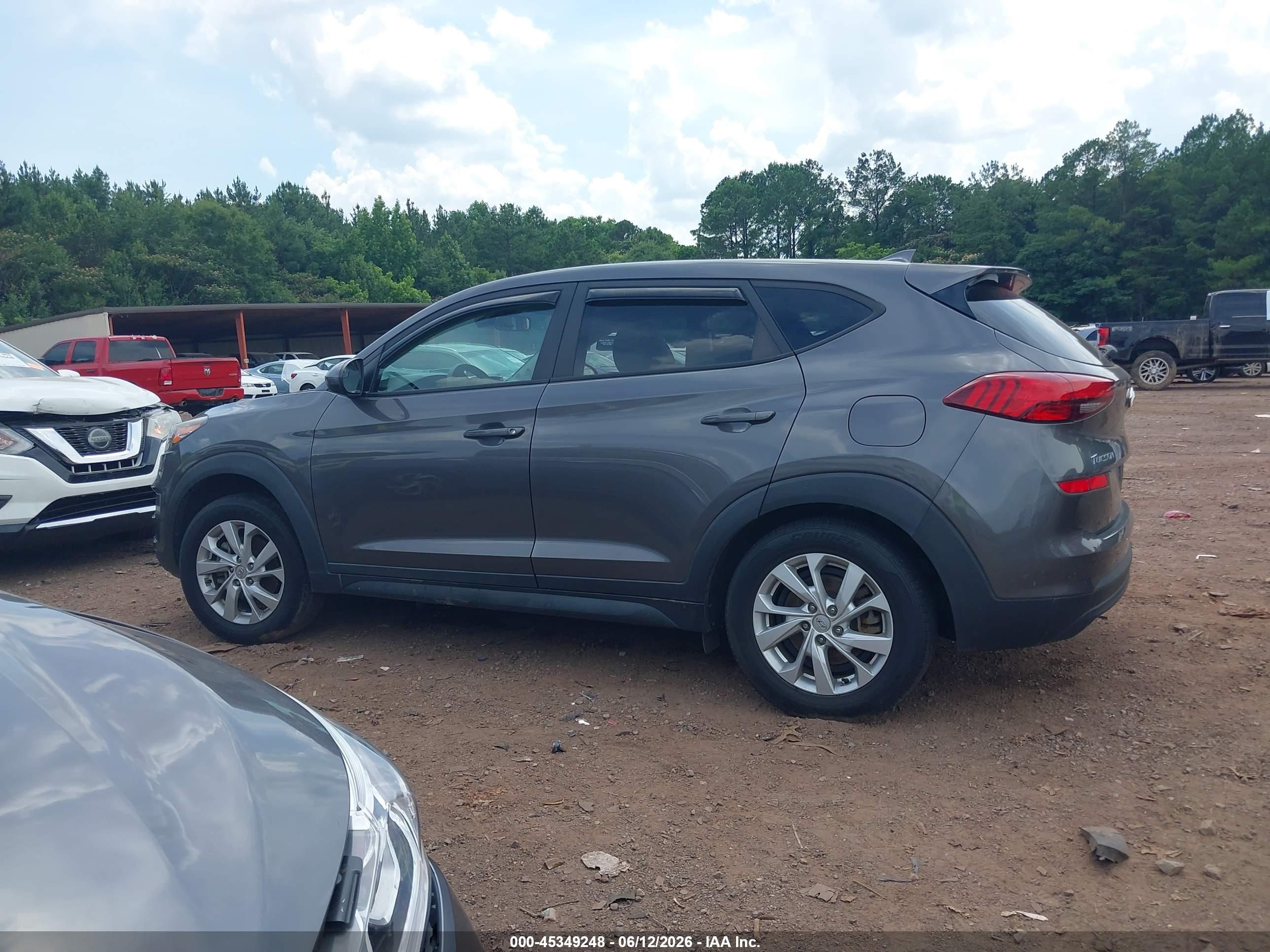 2020 HYUNDAI TUCSON SE