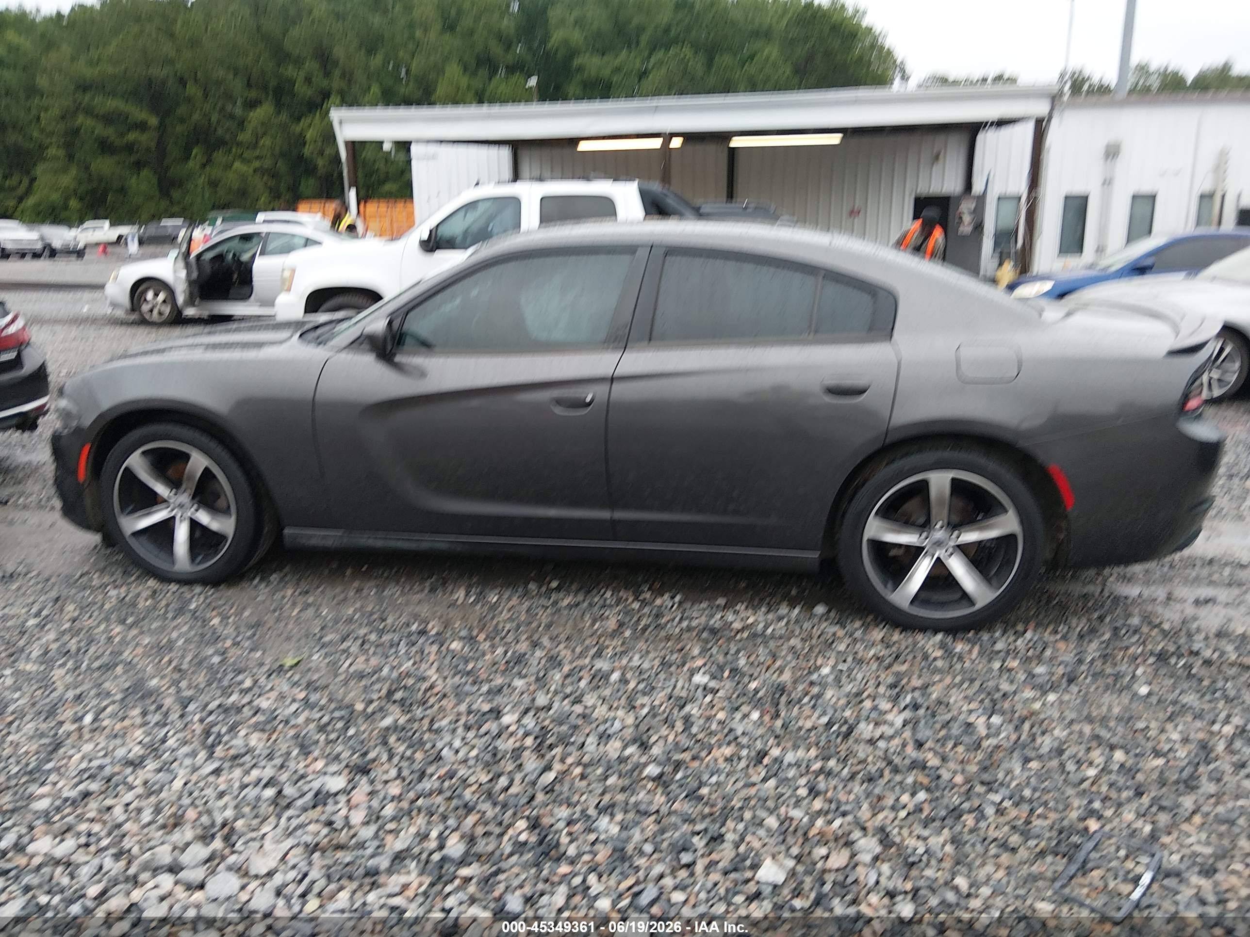 2017 DODGE CHARGER SE RWD
