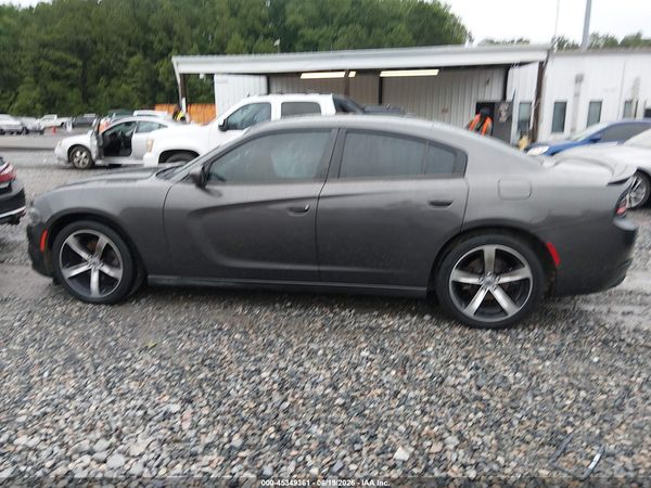 2017 DODGE CHARGER SE RWD