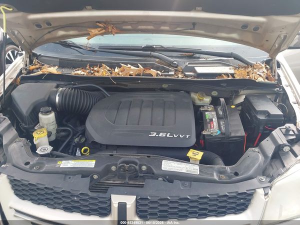 2013 DODGE GRAND CARAVAN R/T — I10