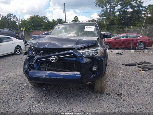 2023 TOYOTA 4RUNNER SR5