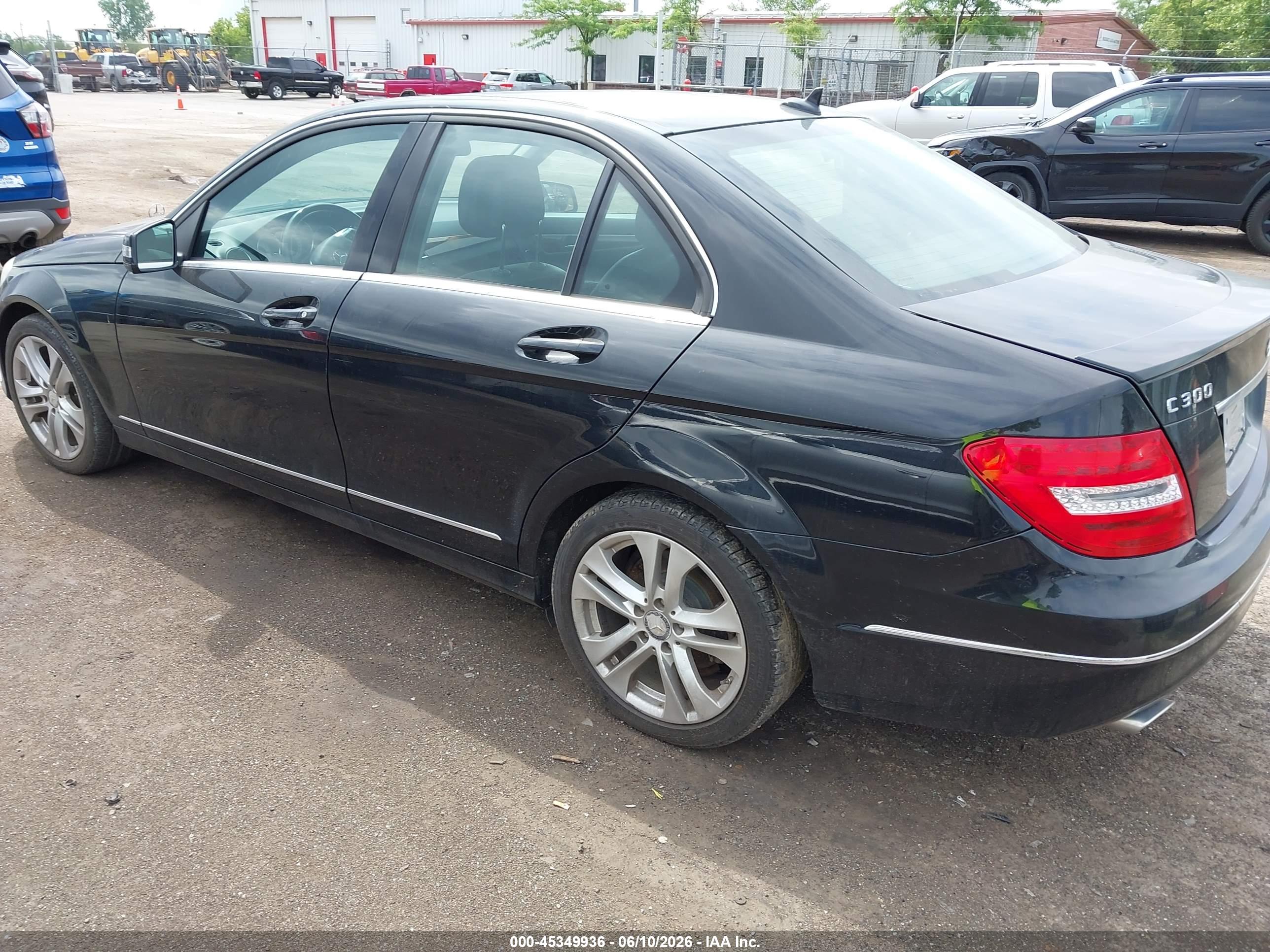 2012 MERCEDES-BENZ C 300 LUXURY 4MATIC