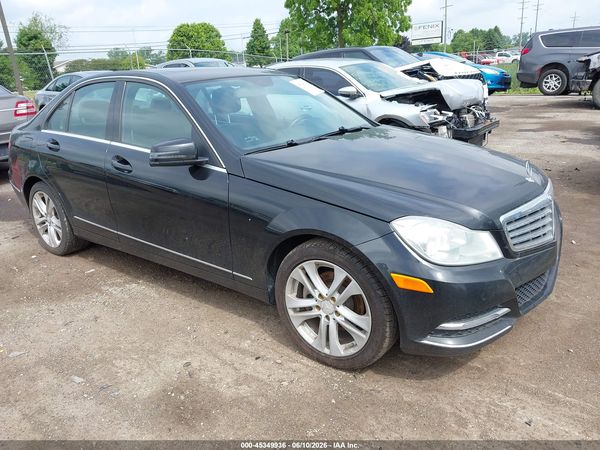 2012 MERCEDES-BENZ C 300 LUXURY 4MATIC