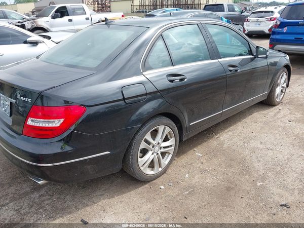 2012 MERCEDES-BENZ C 300 LUXURY 4MATIC