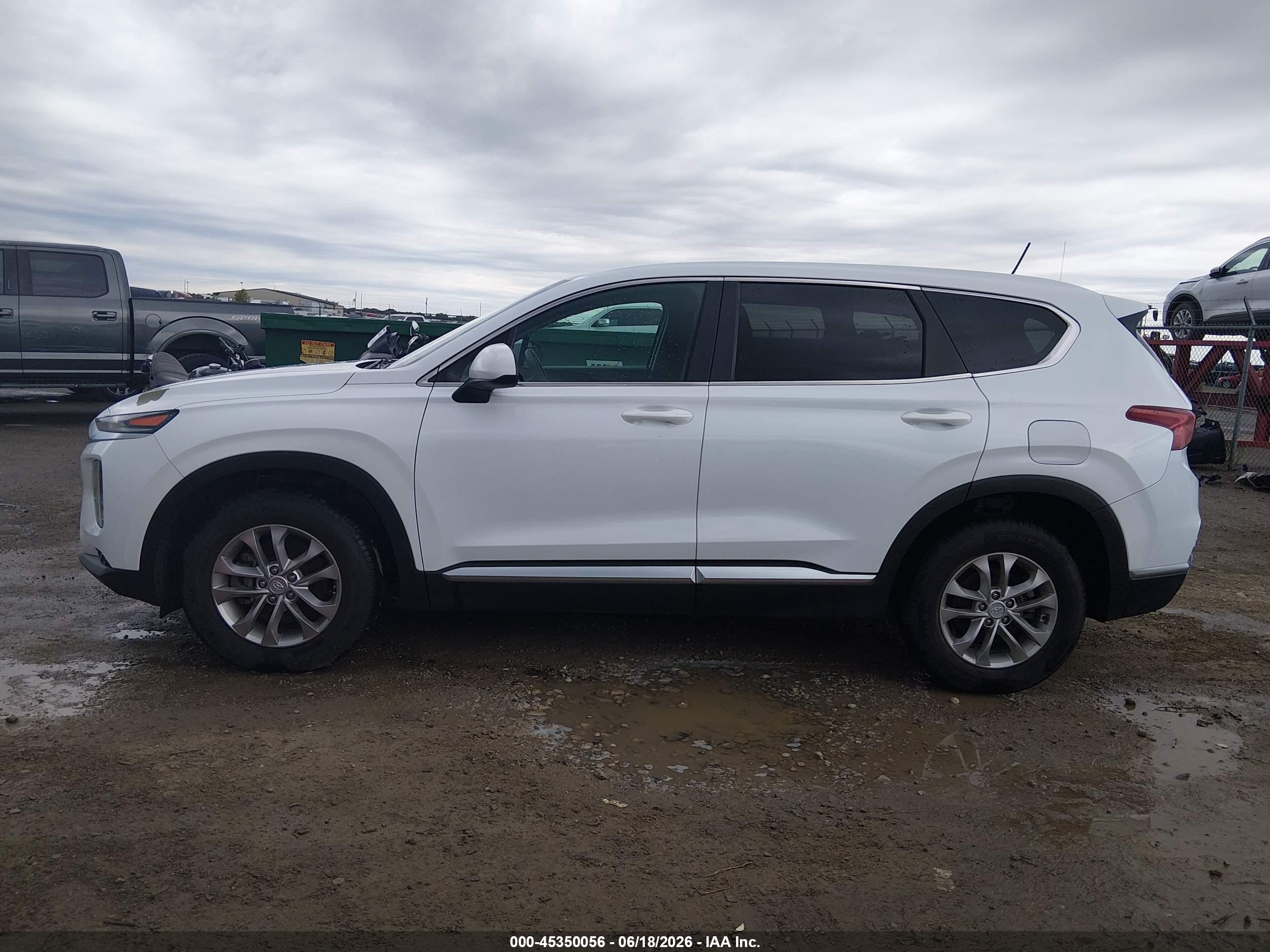 2019 HYUNDAI SANTA FE SE