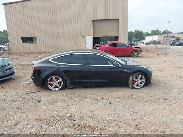 2018 TESLA MODEL 3 LONG RANGE/PERFORMANCE