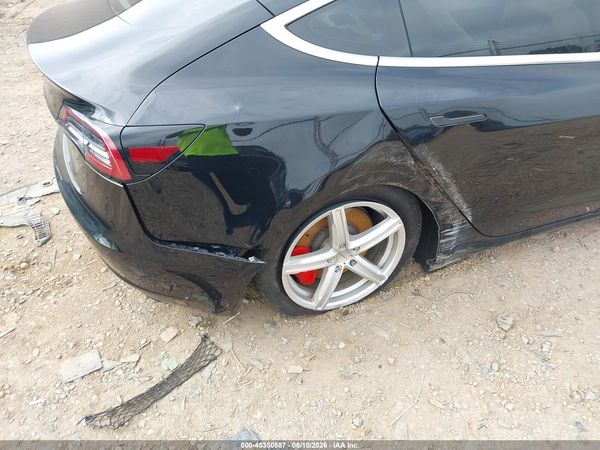2018 TESLA MODEL 3 LONG RANGE/PERFORMANCE