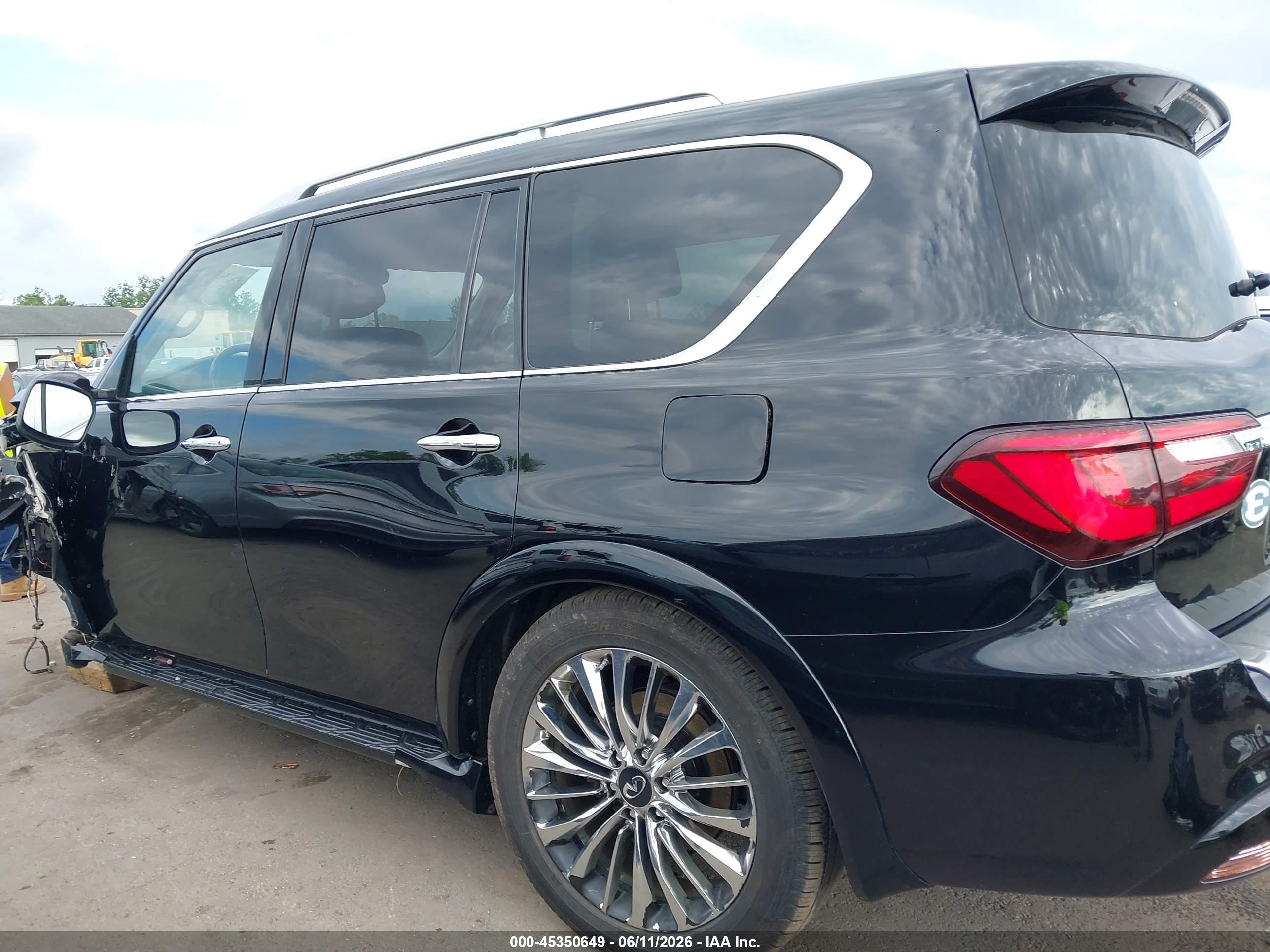 2019 INFINITI QX80 LUXE