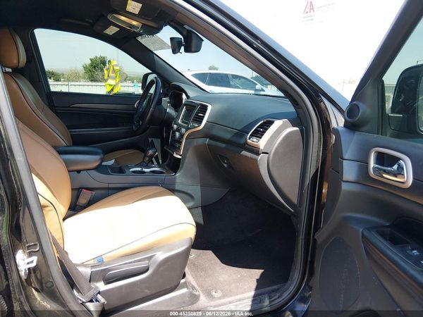 2017 JEEP GRAND CHEROKEE LAREDO 4X2