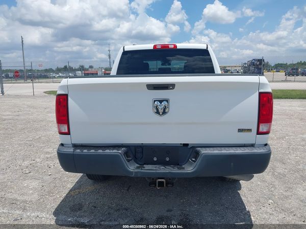 2017 RAM 1500 TRADESMAN  4X2 5'7 BOX