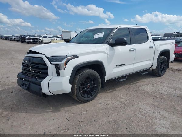 2024 TOYOTA TUNDRA SR5