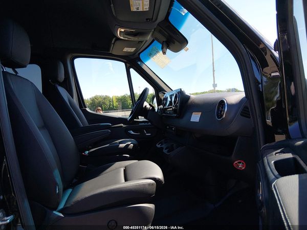 2024 MERCEDES-BENZ SPRINTER 2500