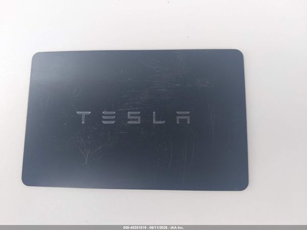 2025 TESLA MODEL Y