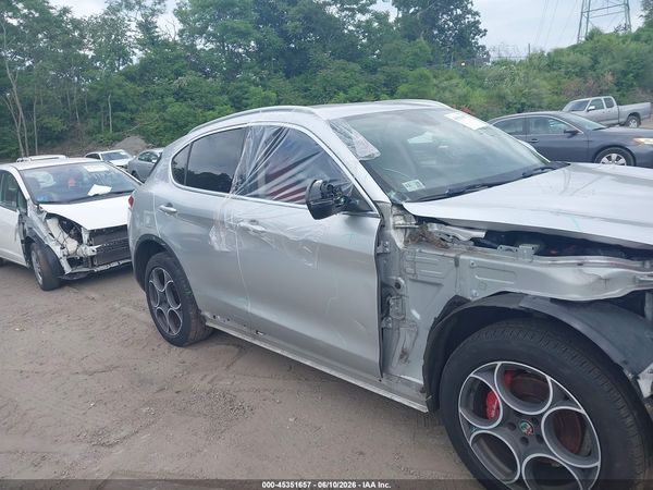 2018 ALFA ROMEO STELVIO AWD